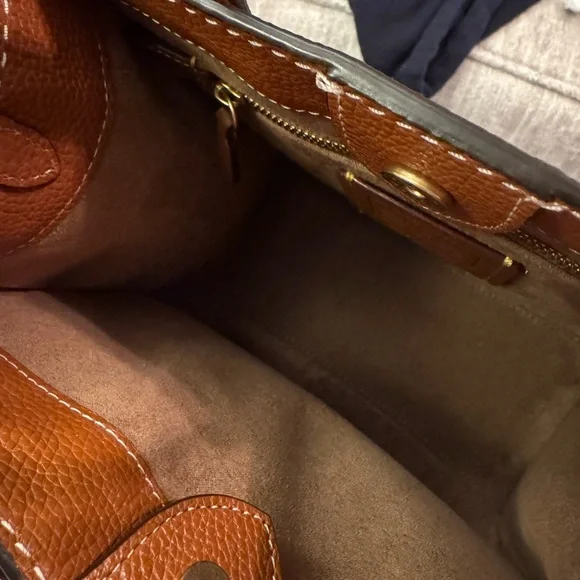 Coach Field Tote 22 With Horse And Carriage Print And Carriage Bag - Picture 4 of 6